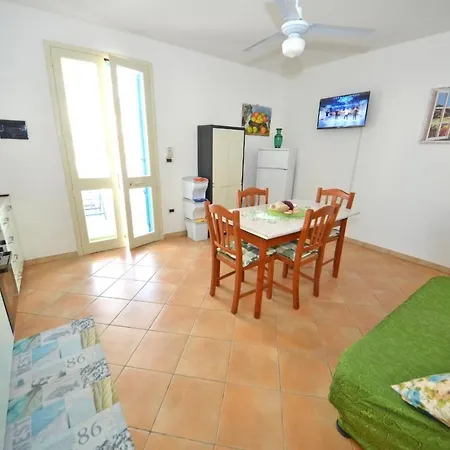 Semesterbostad La Casa Bianca Torre Vado